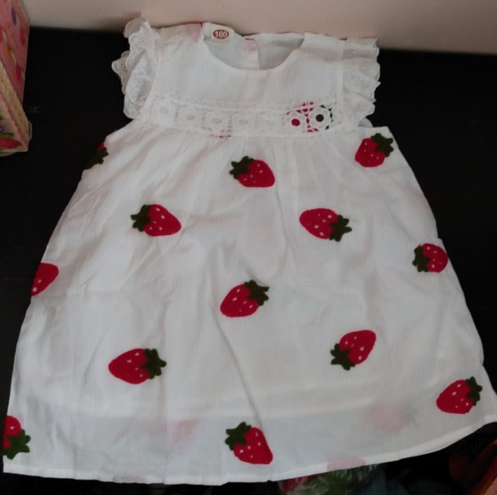 Crochet Strawberry Embroidered Summer White Cotton Dress Sz 3/4 years old